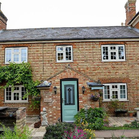 Woodleys Cottage Woburn Sands Exteriör bild