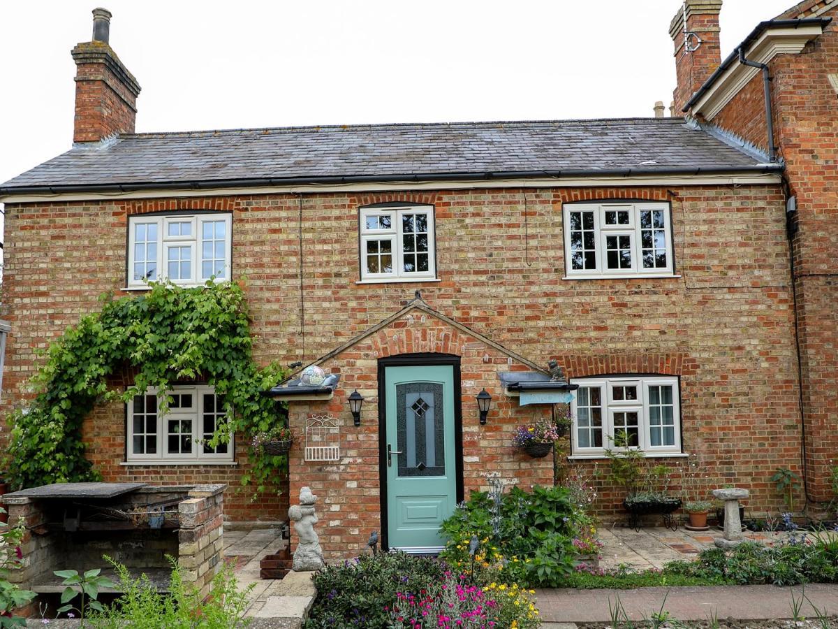Woodleys Cottage Woburn Sands Exteriör bild